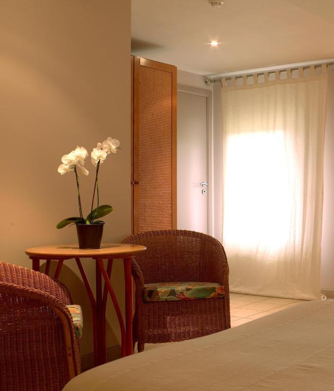 Hotel Le Beau Sejour Nassogne Room photo
