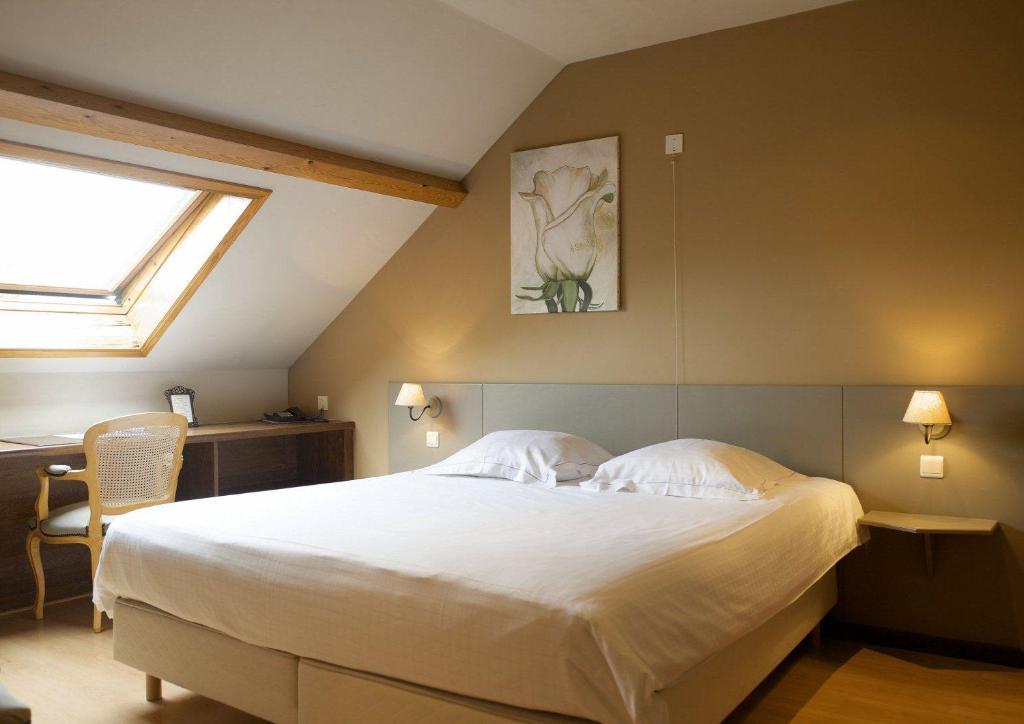 Hotel Le Beau Sejour Nassogne Room photo